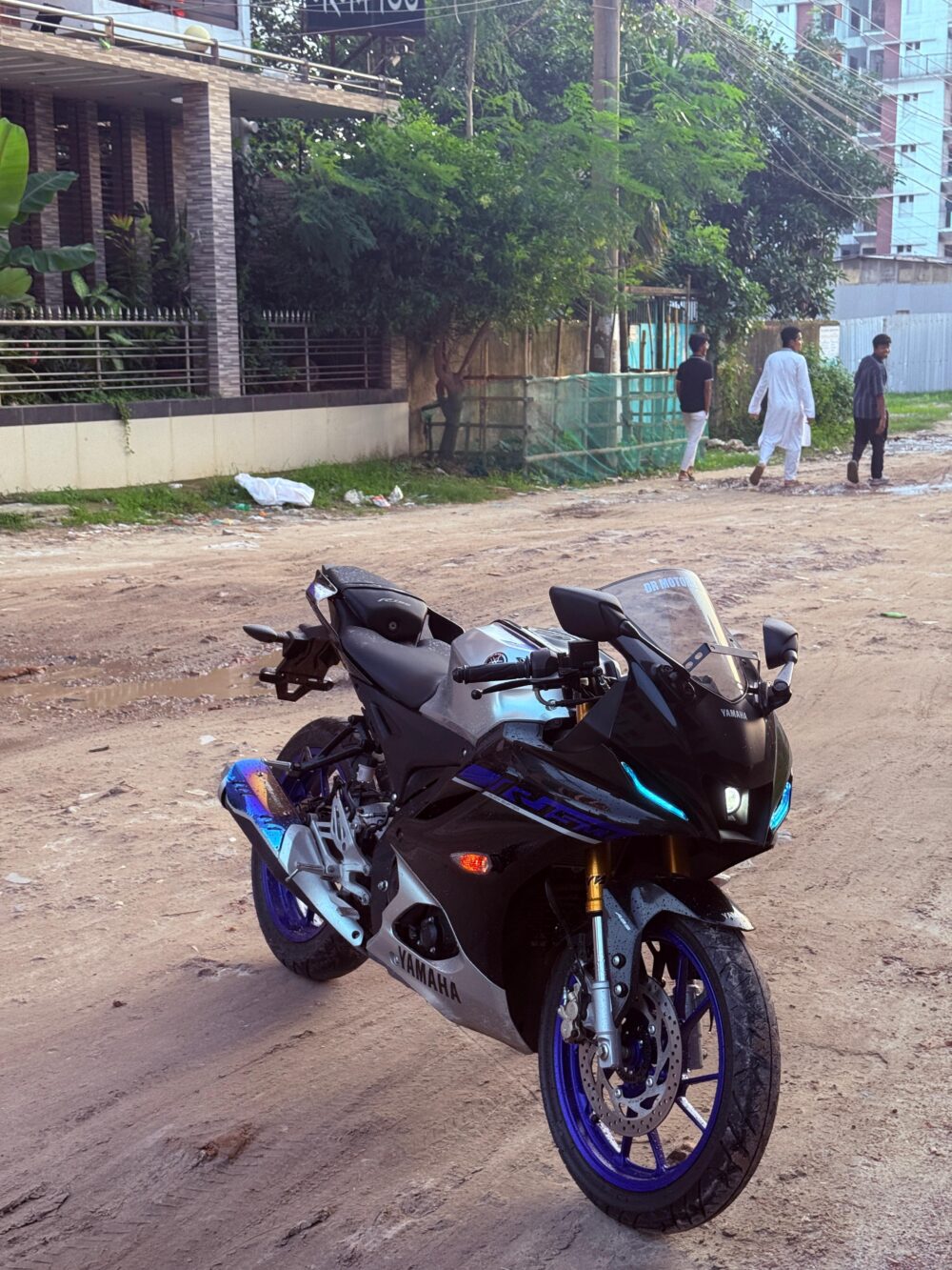 Yamaha R15-M Carbon Indonesian  2025 - Image 2