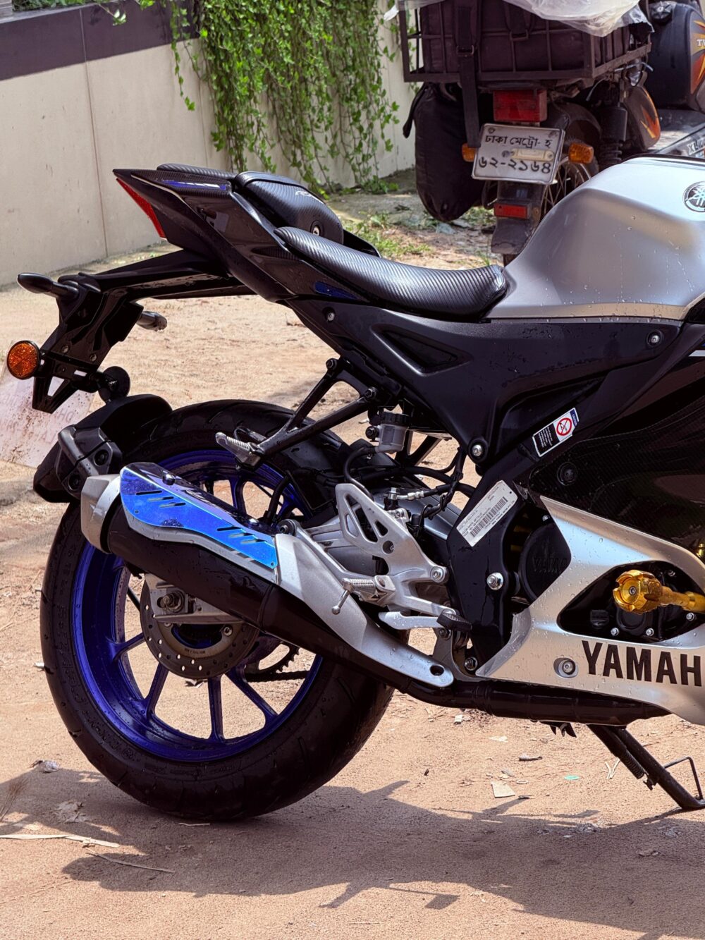 Yamaha R15-M Icon Performance Carbon Fiber 2025 Model - Image 10