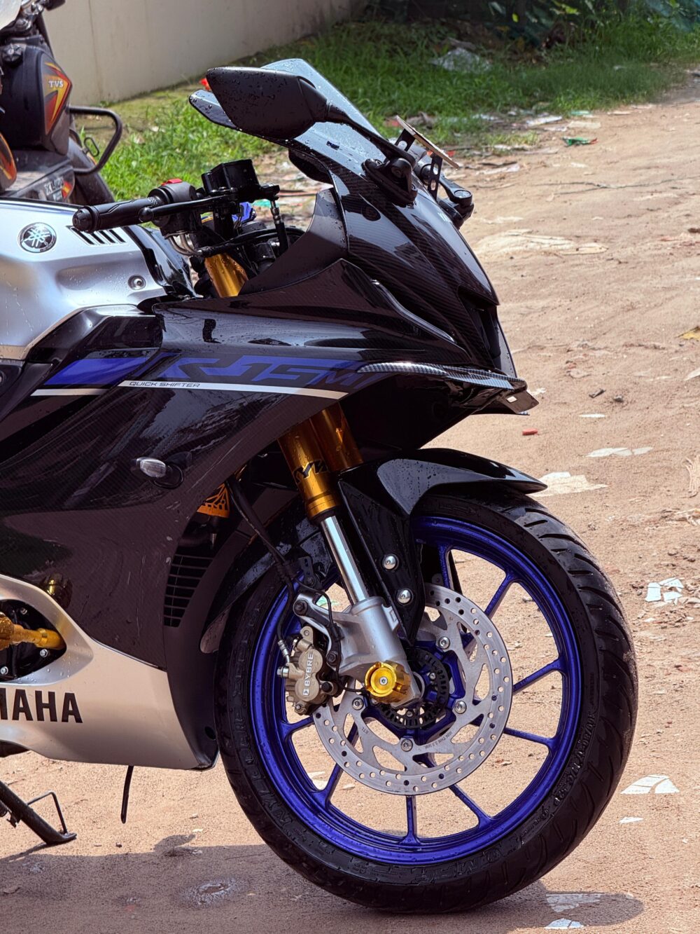 Yamaha R15-M Icon Performance Carbon Fiber 2025 Model - Image 9
