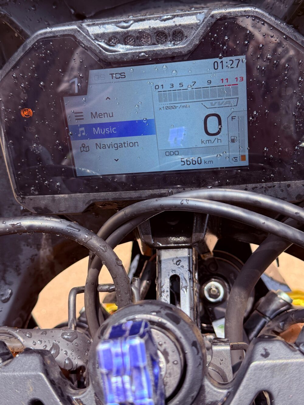 Yamaha R15-M Icon Performance Carbon Fiber 2025 Model - Image 6