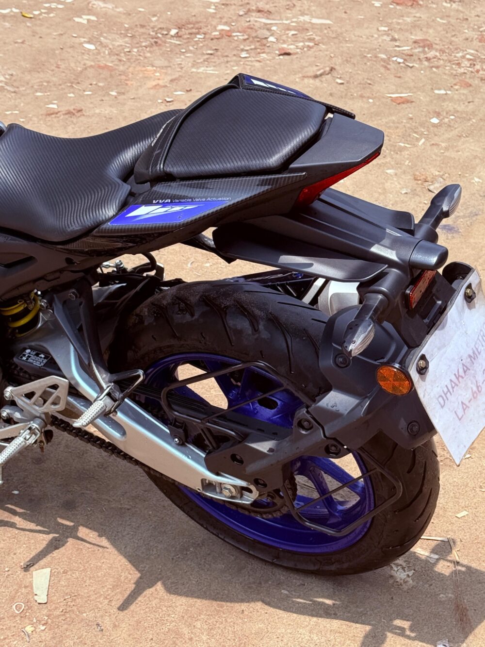 Yamaha R15-M Icon Performance Carbon Fiber 2025 Model - Image 2