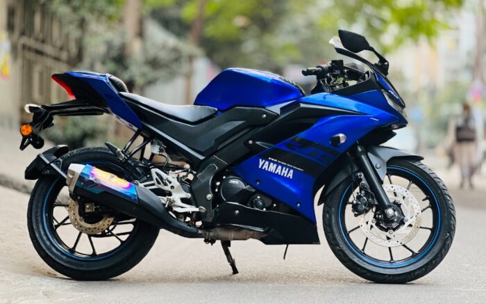 R15 V3 ABS Racing Blue